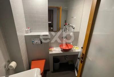 Apartament cu 3 camere semidecomandat în Andrei Mureșanu