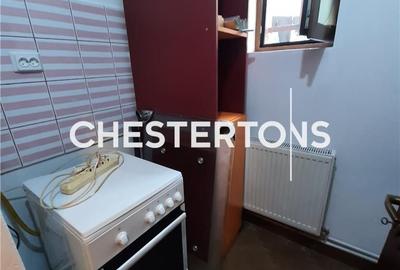 Apartament cu 3 camere decomandat în Tineretului