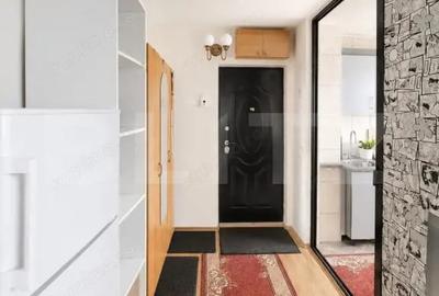 Apartament cu 3 camere semidecomandat în Independenței - 2