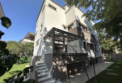 Casă individuală cu 6 camere cu Canalizare în Dorobanți - 32