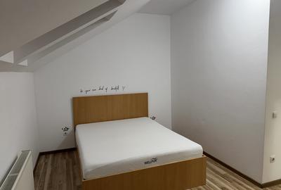 Garsonieră decomandată, mobilată în Turnișor