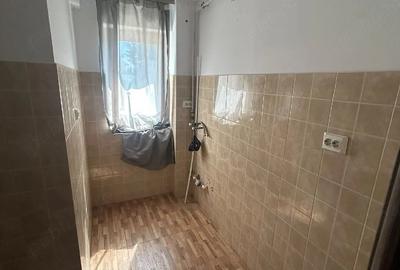 Apartament cu 3 camere nedecomandat în Mogoșoaia