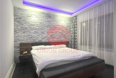 Casă cu 5 camere cu Teren 320 Mp în Valu lui Traian