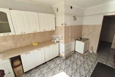 Apartament cu 3 camere decomandat în Nord