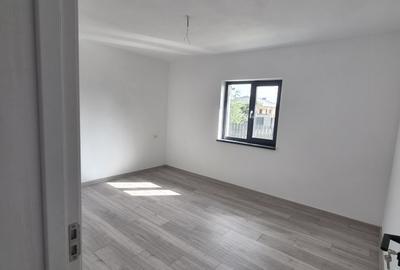 Casă cu 4 camere în Mărgineni - 4