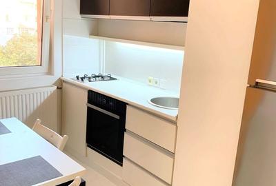 Apartament cu 2 camere decomandat în Teiul Doamnei
