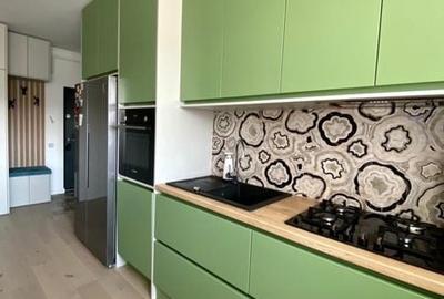 Apartament cu 3 camere în Florești
