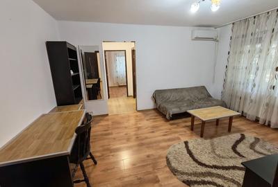 Apartament cu 2 camere semidecomandat, mobilat în Tipografilor
