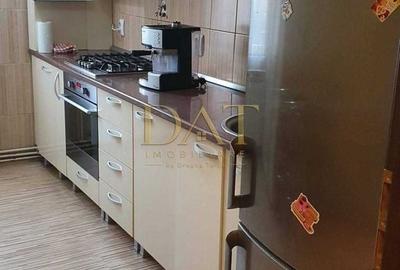 Apartament cu 4 camere în Mărăști