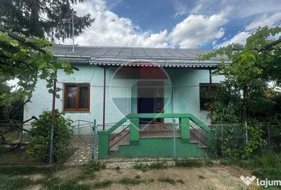 Casă cu 3 camere cu Teren 2600 Mp în Udești
