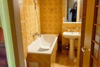 Apartament cu 2 camere semidecomandat în Intim