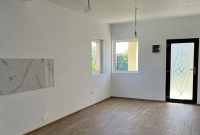 Casă cu 4 camere în Gilău