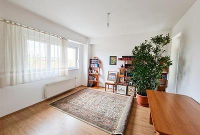 Apartament cu 4 camere decomandat în Bâlc - 2