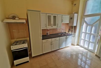 Casă cu 2 camere cu Canalizare în Fabric