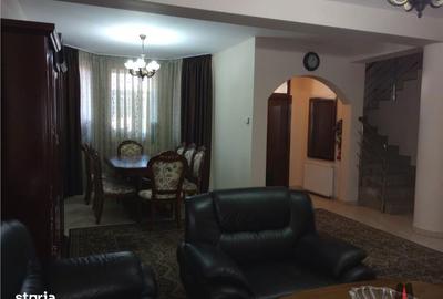 Casă cu 4 camere cu Teren 810 Mp în Central