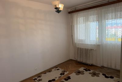 Apartament cu 3 camere decomandat în Mihai Viteazul