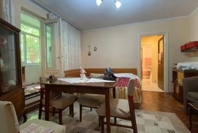 Apartament cu 2 camere semidecomandat în Eremia