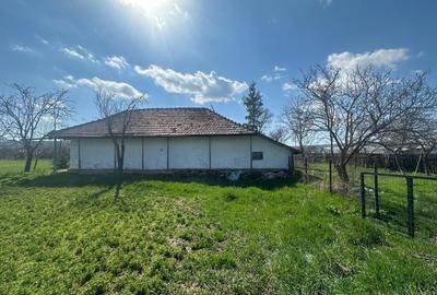 Teren de 4500 mp, în Sofronești