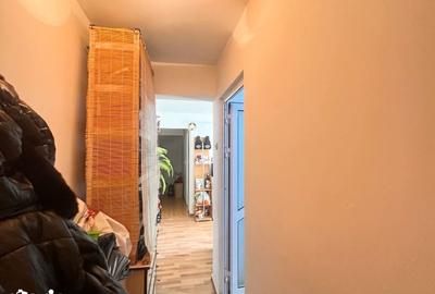 Apartament cu 3 camere semidecomandat în Vest
