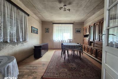 Casă cu 4 camere cu Teren 4260 Mp în Central - 8