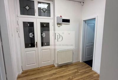 Spațiu comercial, de 105 mp, în Central - 9