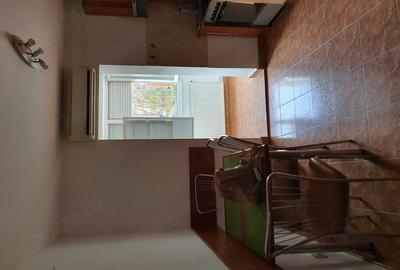 Apartament cu 2 camere decomandat în Soarelui - 10