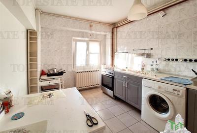 Apartament cu 4 camere decomandat în Tei - 10