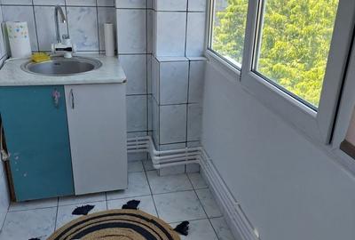 Apartament cu 2 camere decomandat în Crihala