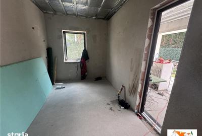 Casă cu 4 camere cu Teren 370 Mp în Central