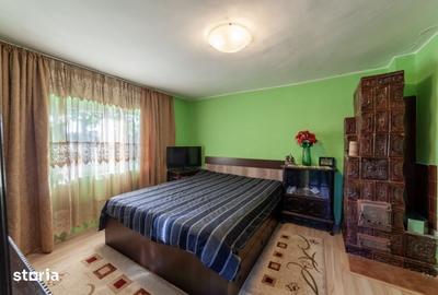 Casă cu 3 camere cu Teren 2720 Mp în Uliești