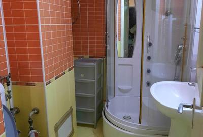 Apartament cu 2 camere semidecomandat în Cantemir