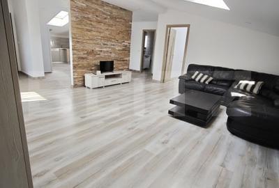 Apartament cu 3 camere semidecomandat, mobilat în Ghimbav
