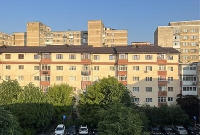 Apartament cu 2 camere decomandat în Exterior Vest