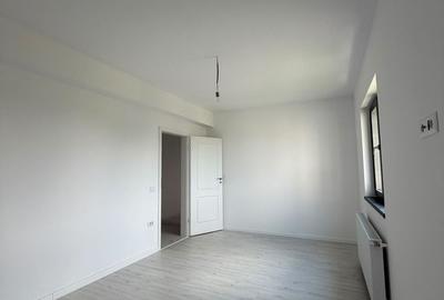 Casă cu 4 camere cu Teren 350 Mp în Central