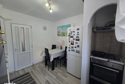 Apartament cu 4 camere decomandat în Inel II