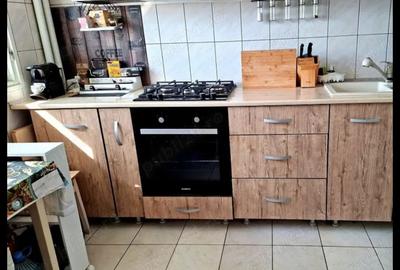 Apartament cu 2 camere semidecomandat în 1 Mai