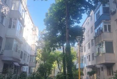 Apartament cu 3 camere decomandat în Central - 1