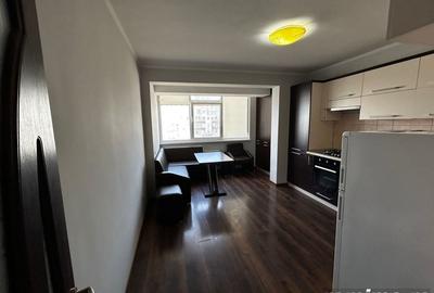 Garsonieră decomandată în Gorjului