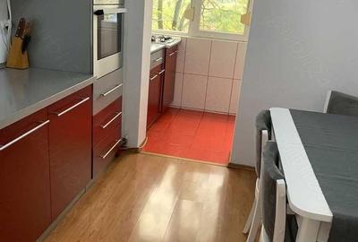 Apartament cu 2 camere decomandat în Iosia