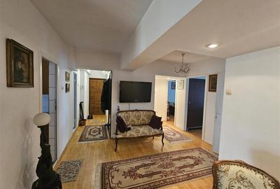 Apartament cu 4 camere decomandat în Central - 5