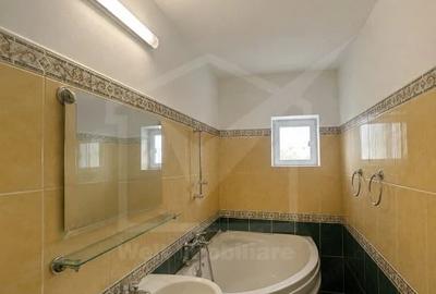 Apartament cu 4 camere decomandat în Plopilor - 3