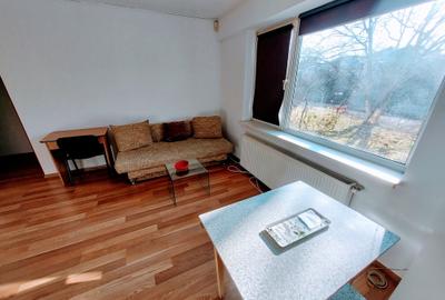 Apartament cu 2 camere semidecomandat în Andrei Mureșanu