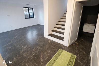 Casă cu 4 camere în Dancu