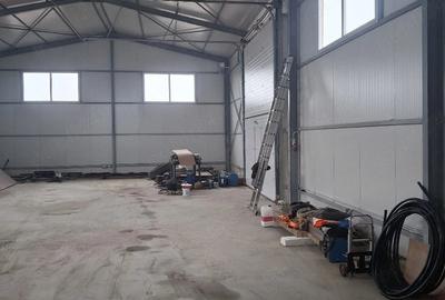 Spațiu comercial, de 200 mp, în Central - 3