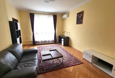 Apartament cu 2 camere decomandat în Titan