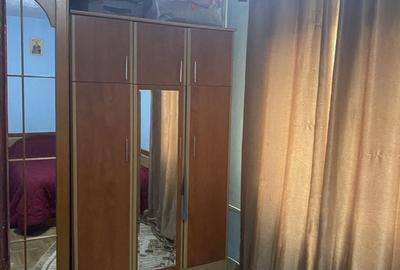 Apartament cu 3 camere decomandat în Ostroveni