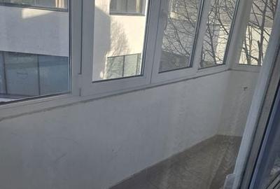 Garsonieră decomandată în Rovine - 2