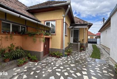 Casă cu 5 camere cu Teren 120 Mp în Central