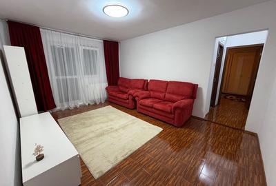 Apartament cu 2 camere semidecomandat, mobilat în Central