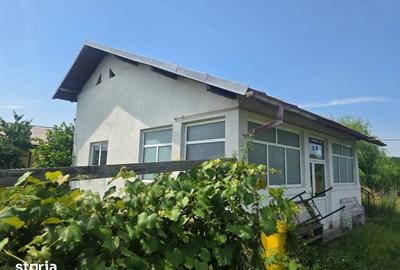 Casă cu 2 camere cu Teren 4200 Mp în Băbana